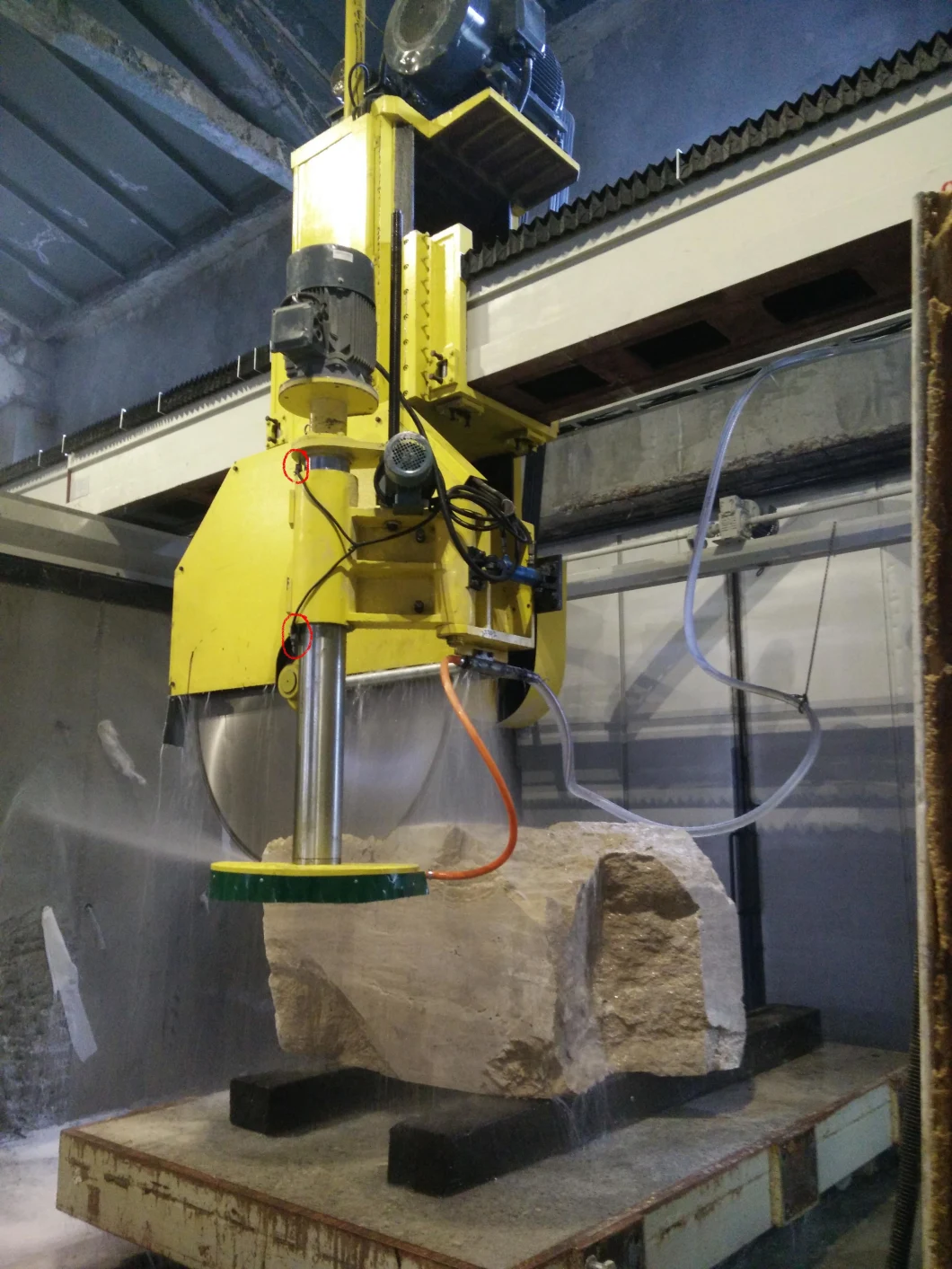 Qsq-1200A/1600A Vertical and Horizontal Marble Block Cutter Bridge Saw